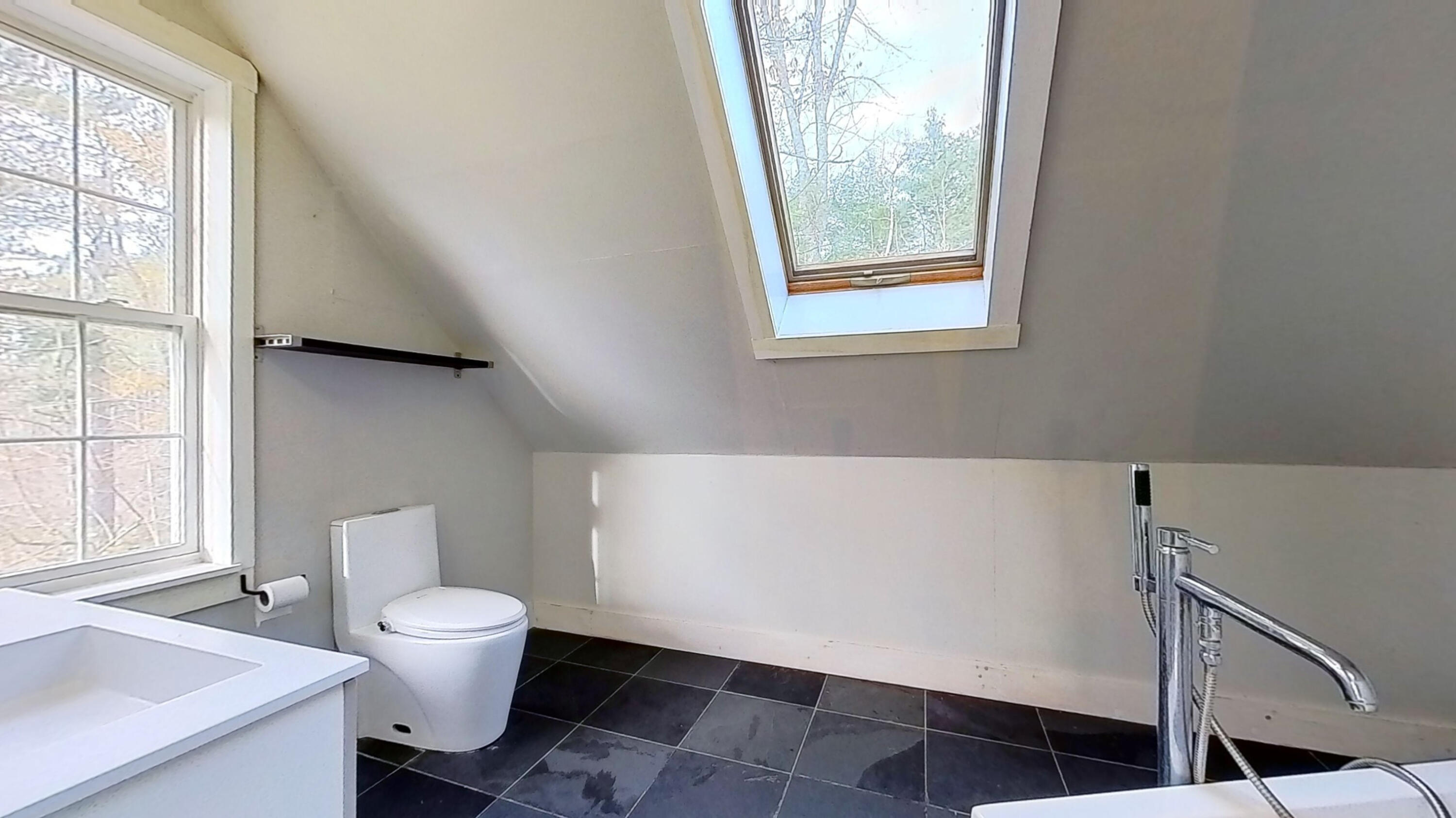 180 Ridge Road Newcastle, ME 04553 - Photo 32 of 51 Primary bath