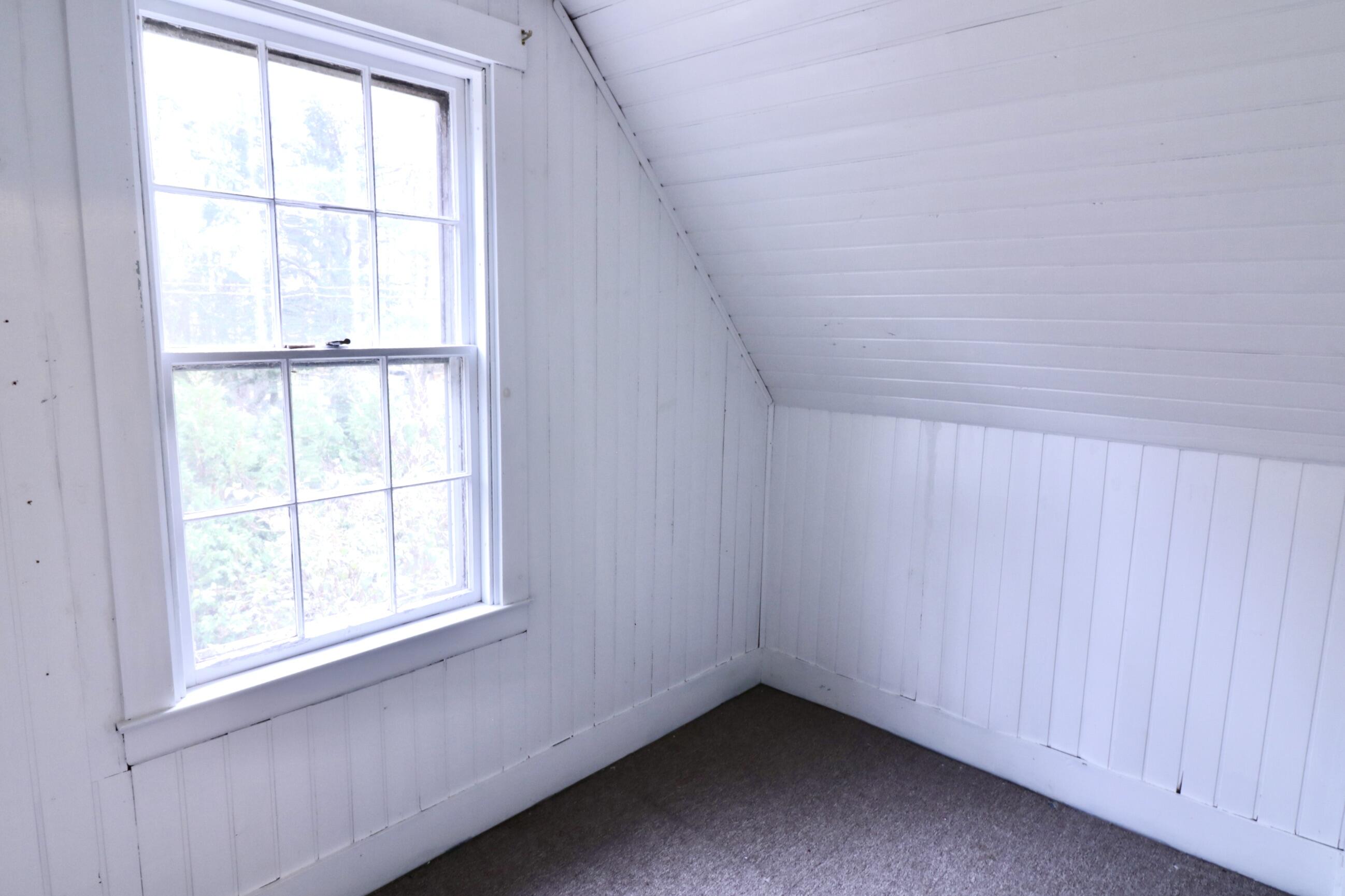 180 Ridge Road Newcastle, ME 04553 - Photo 37 of 51 Upstairs room