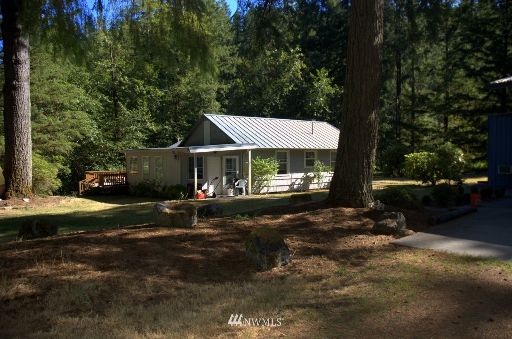707 Bates Road Kalama, WA 98625 - Photo 3 of 10 Gallery Image 3