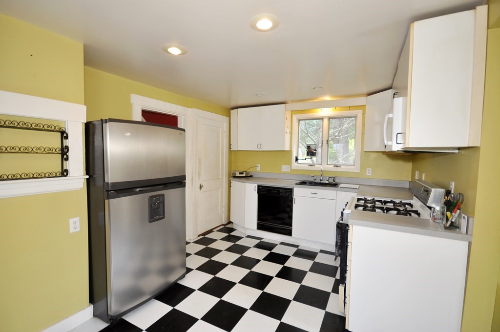 59 Laws Brook Road Acton, MA 01720 - Photo 21 of 33