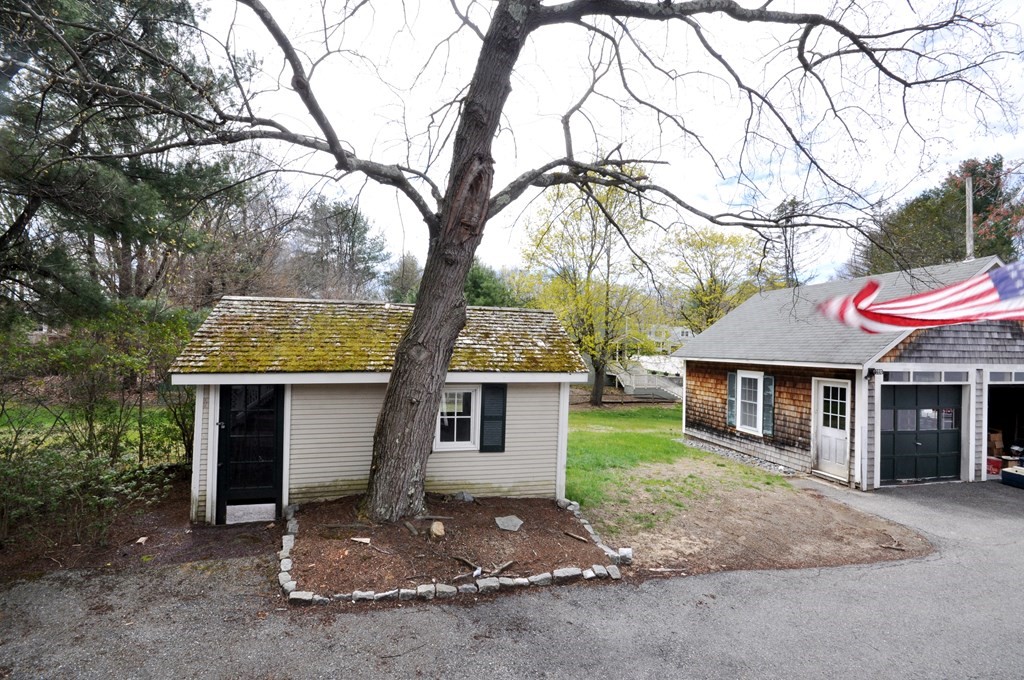 59 Laws Brook Road Acton, MA 01720 - Photo 5 of 33