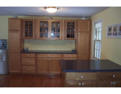 9 Santa Fe Road Chelmsford, MA 01824 - Photo 2 of 10