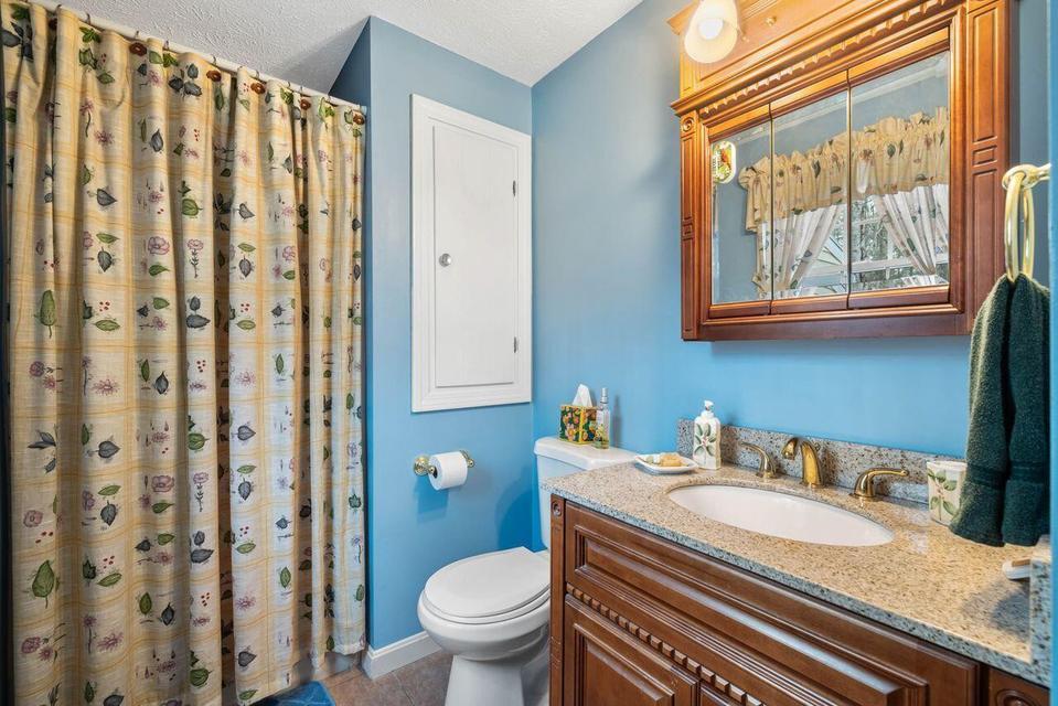 6 Laurel Circle, Unit 6 Kennebunk, ME 04043 - Photo 14 of 23 20251105175059251131000000-o