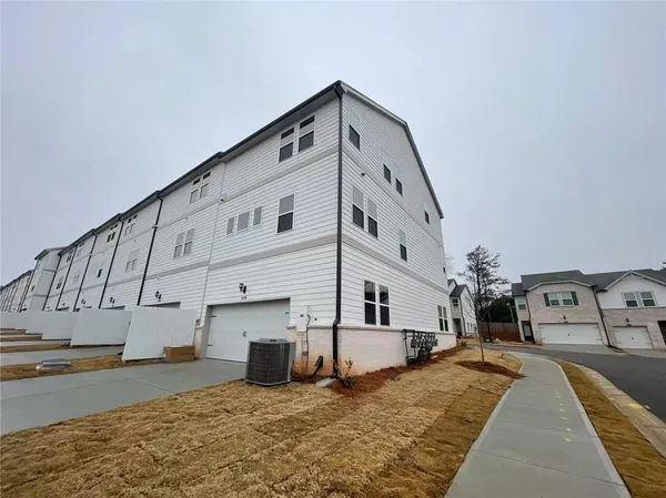 $2,800 | 4195 Holland Grv Road, Lawrenceville, GA 30044