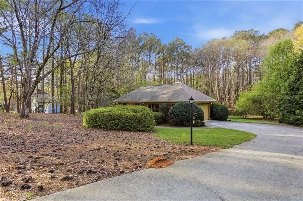3197 Spring Lake Drive Northeast Conyers, GA 30013 - Photo 2 of 43