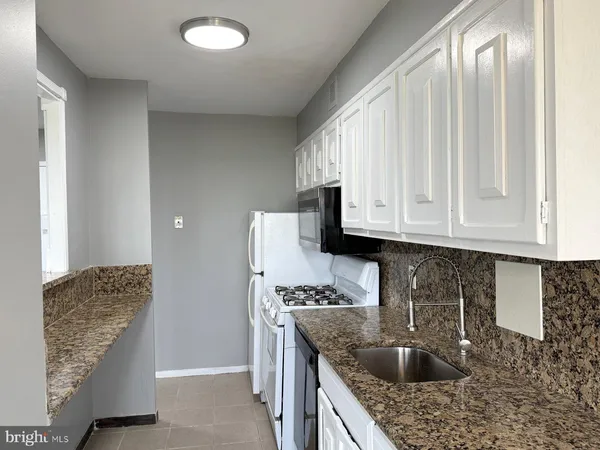 $1,675 | 1005 Barclay Towers Cherry Hill, Cherry Hill, NJ 08034