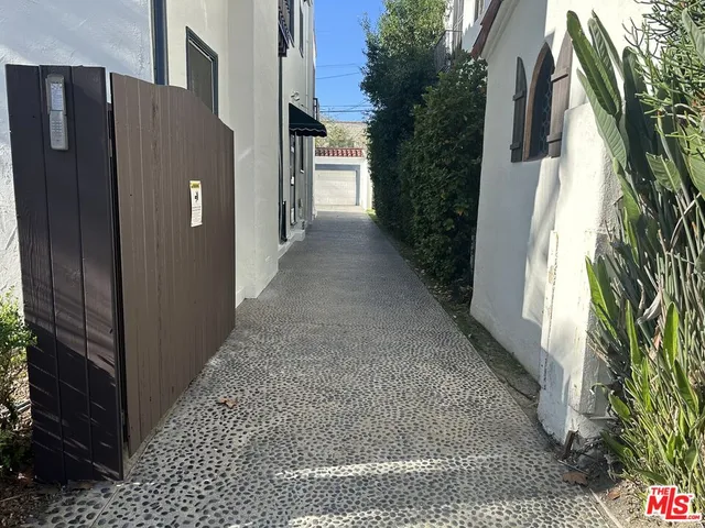 a view of a pathway of a house