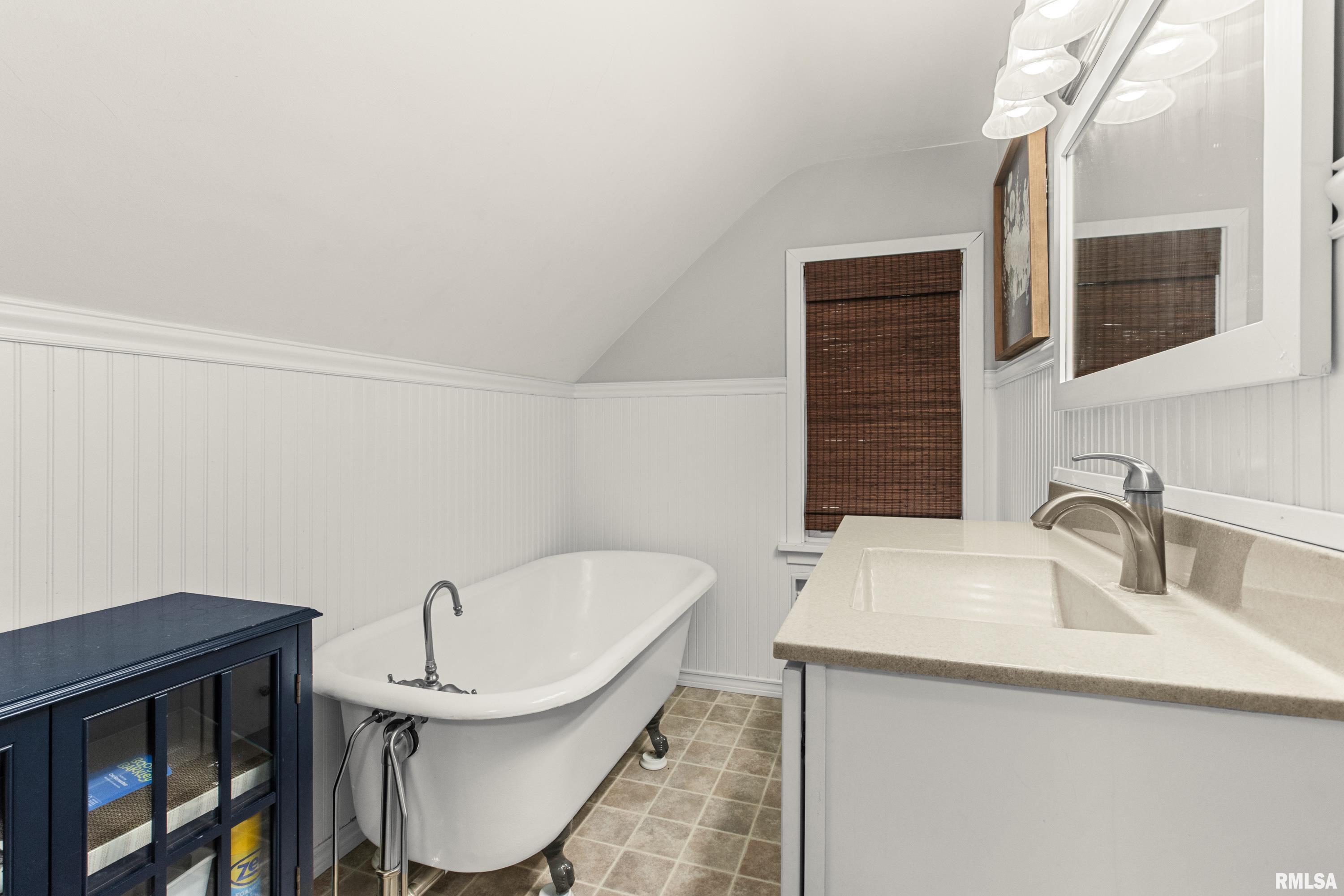 305 West Lakeland Road Morton, IL 61550 - Photo 27 of 74 Gallery Image 27