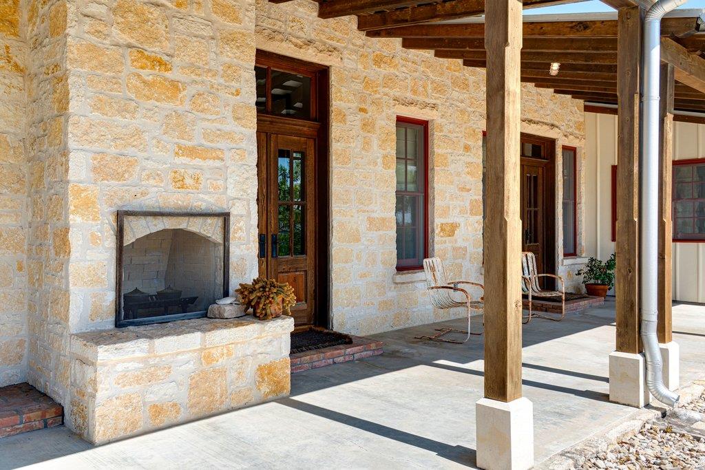 309 Ridgeview Drive Fredericksburg, TX 78624 - Photo 9 of 65