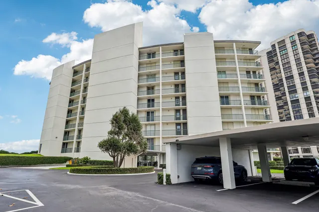 a car parked in front of a building