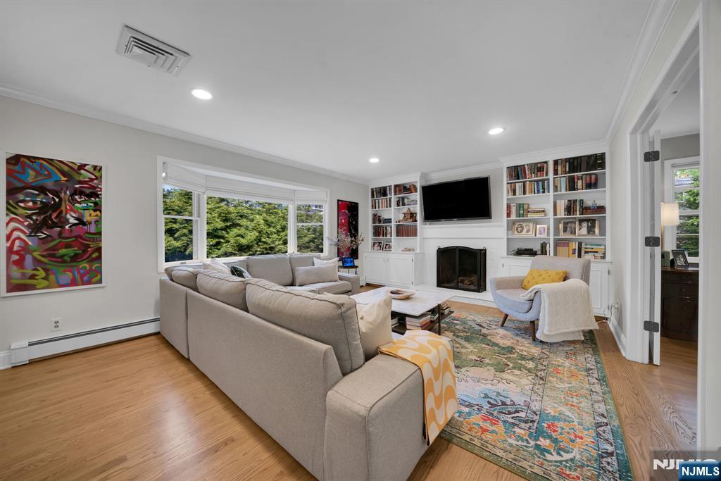 10 Carolina Place Ridgewood, NJ 07450 - Photo 12 of 38