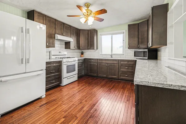 $273,900 | 48758 Sully Drive, Belleville, MI 48111