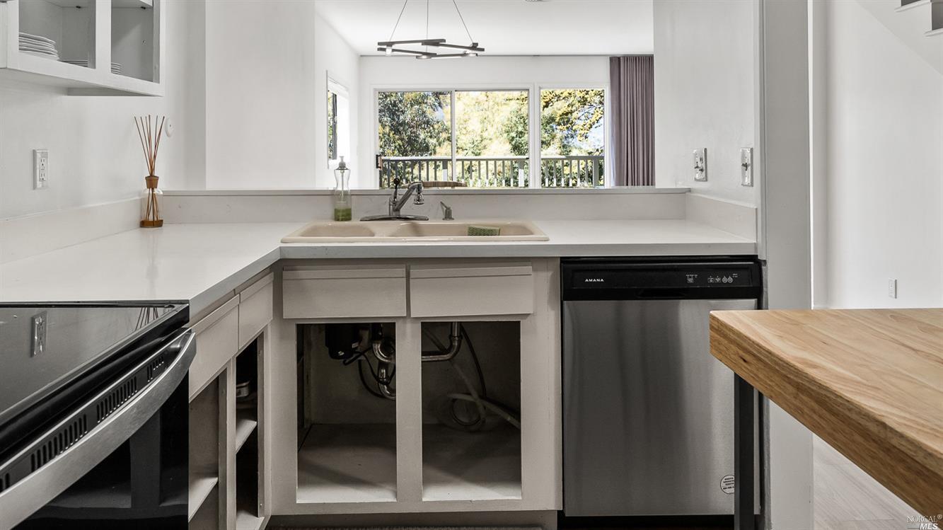 32 Ross Road Sausalito, CA 94965 - Photo 5 of 39