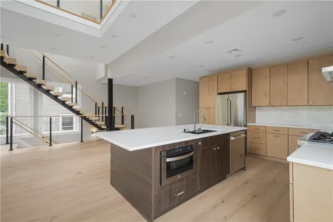 $1,395,000 | 43 12th Street, Unit A, Providence, RI 02906