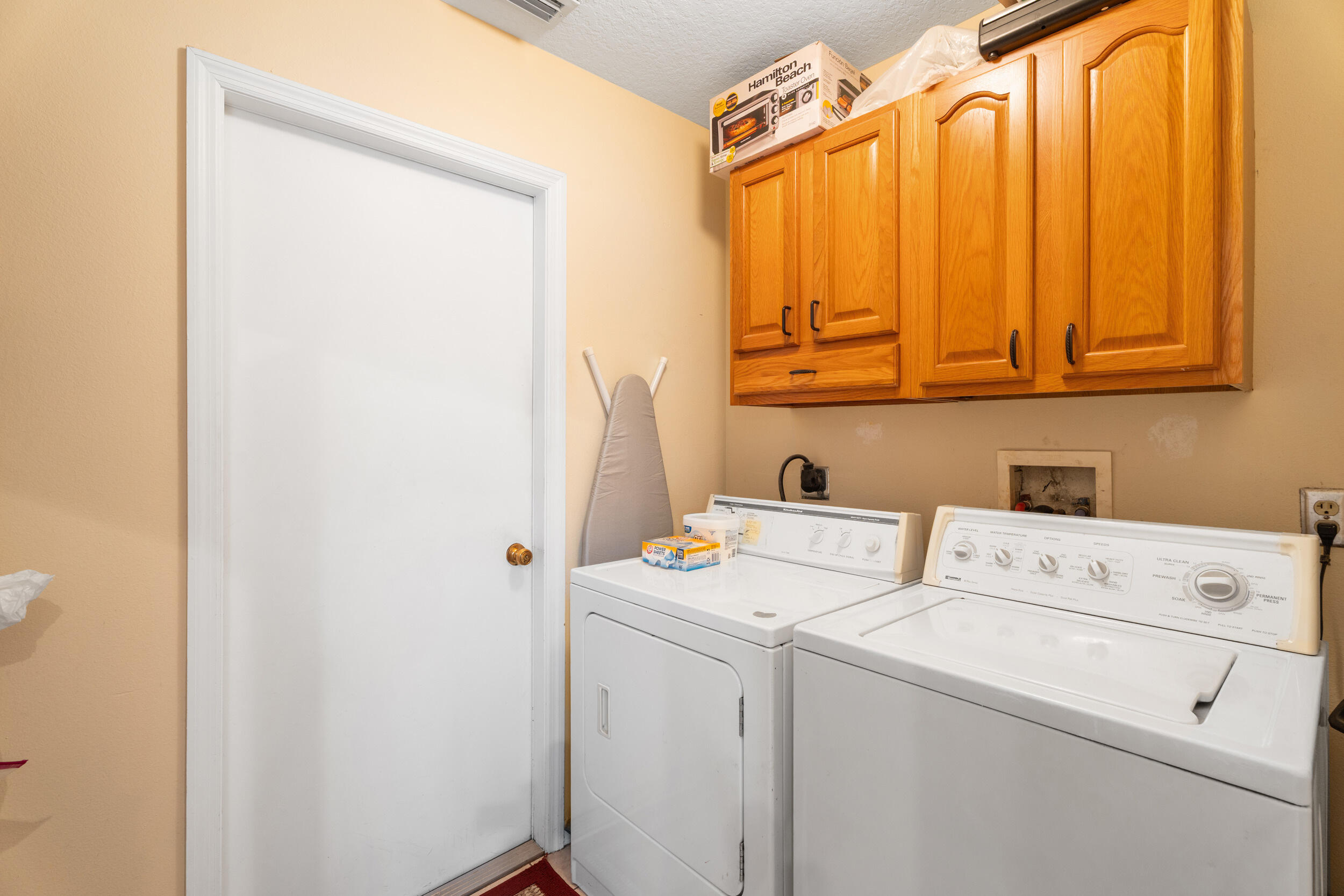 5593 Northwest Wesley Road Port St. Lucie, FL 34986 - Photo 20 of 33 Interior laundry room