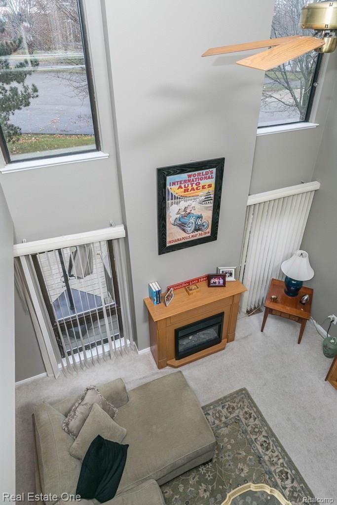 553 Harrow Court, Unit 44 Rochester, MI 48307 - Photo 16 of 32 Light and Bright!
