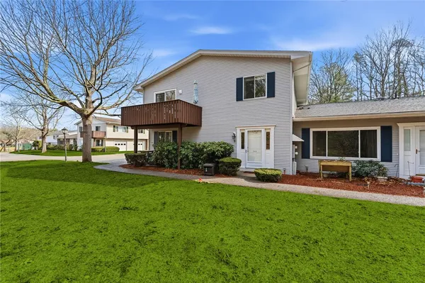 $384,900 | 543 Quisset Court, Warwick, RI 02886
