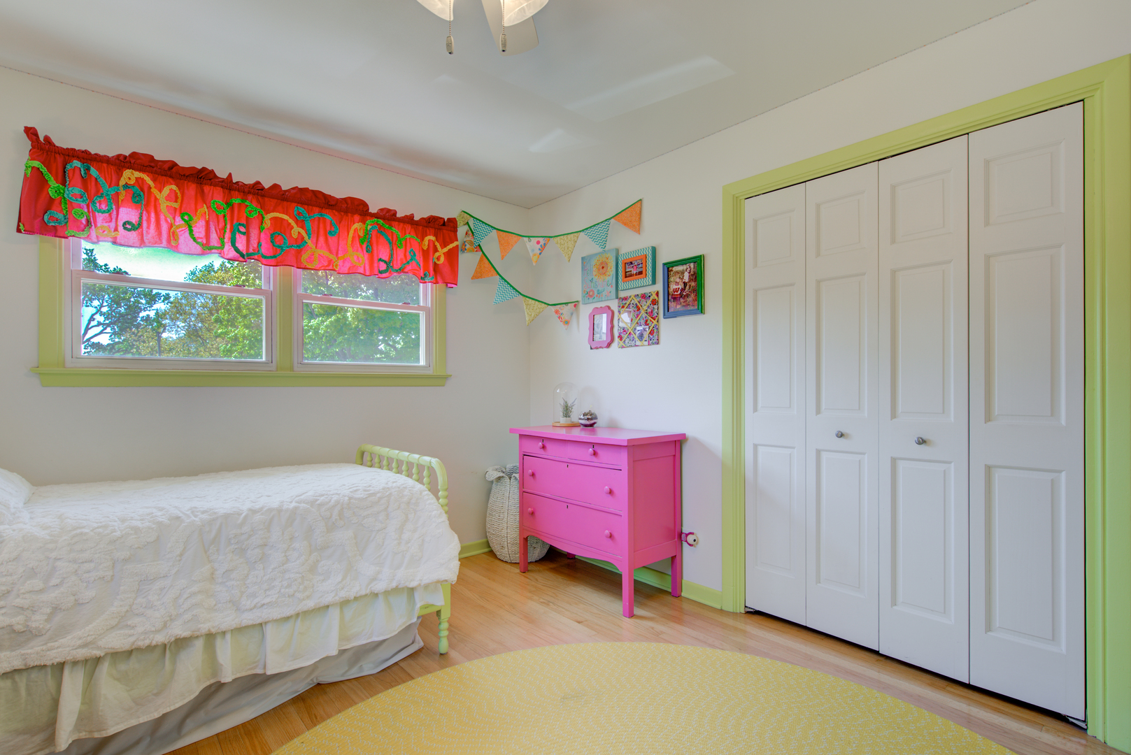 272 Scott Street Wheeling, IL 60090 - Photo 13 of 28 a bedroom with a bed and a window