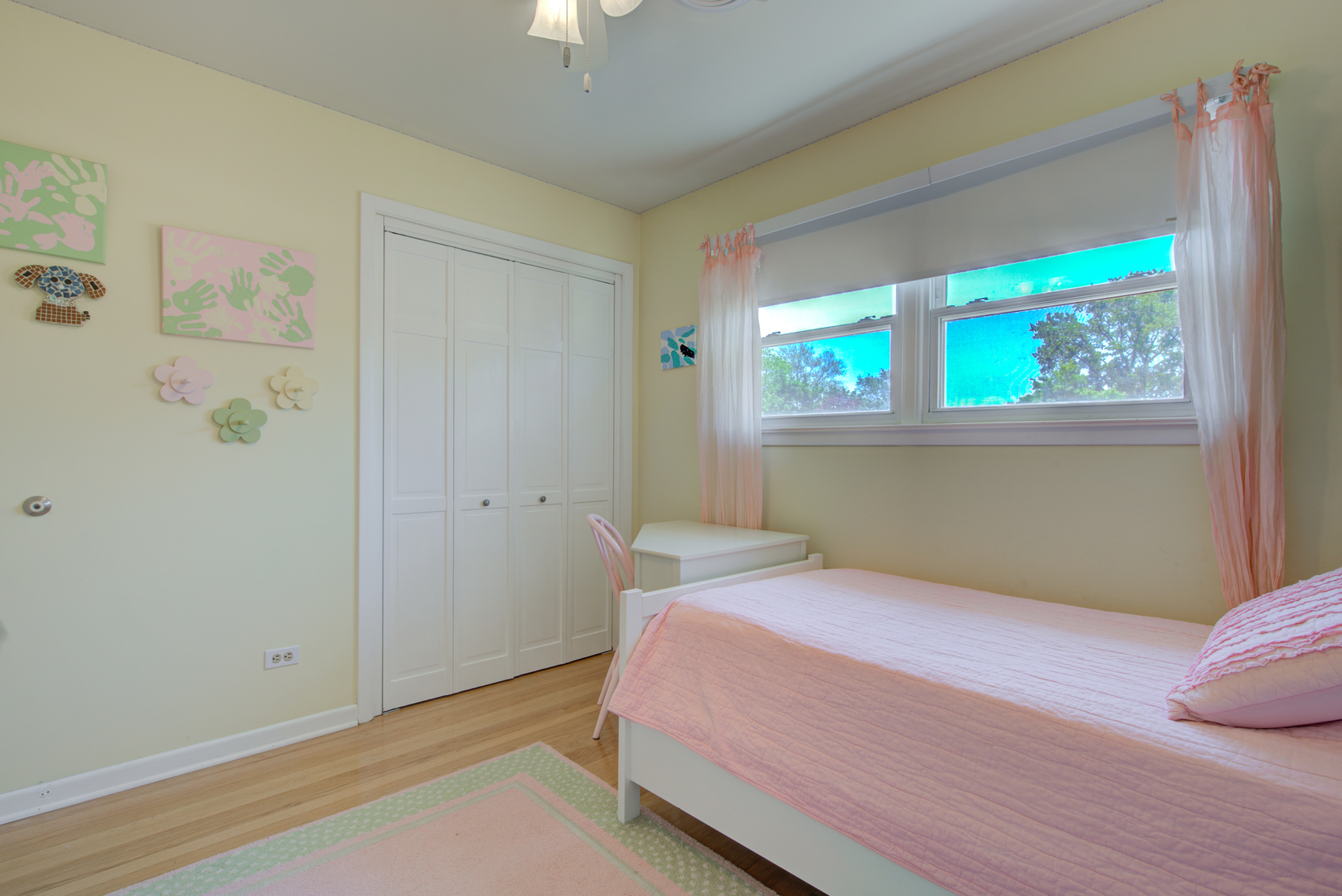 272 Scott Street Wheeling, IL 60090 - Photo 15 of 28 a bedroom with a bed and a window