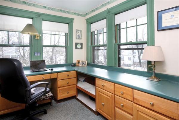 17 Gleason Street Watertown, MA 02472 - Photo 5 of 9 Gallery Image 5