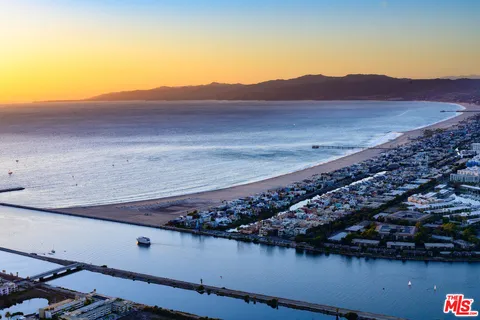 $9,200,000 | 2419 Ocean Front Walk, Venice, CA 90291