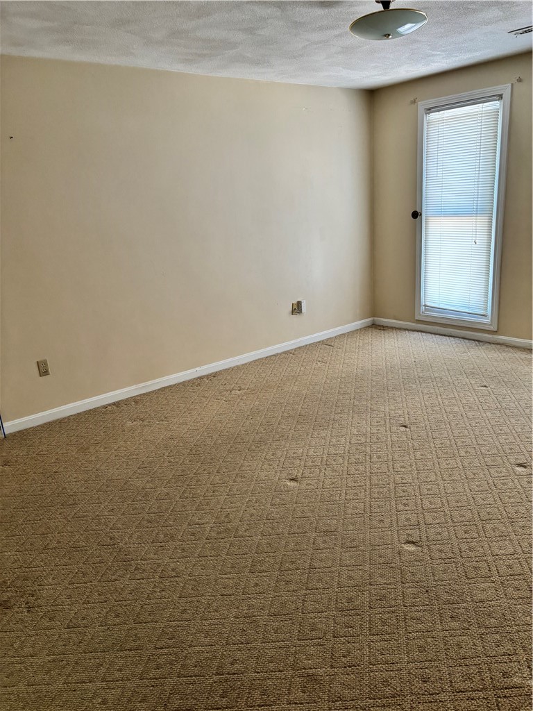 4 Wicks Court Warwick, RI 02886 - Photo 7 of 8