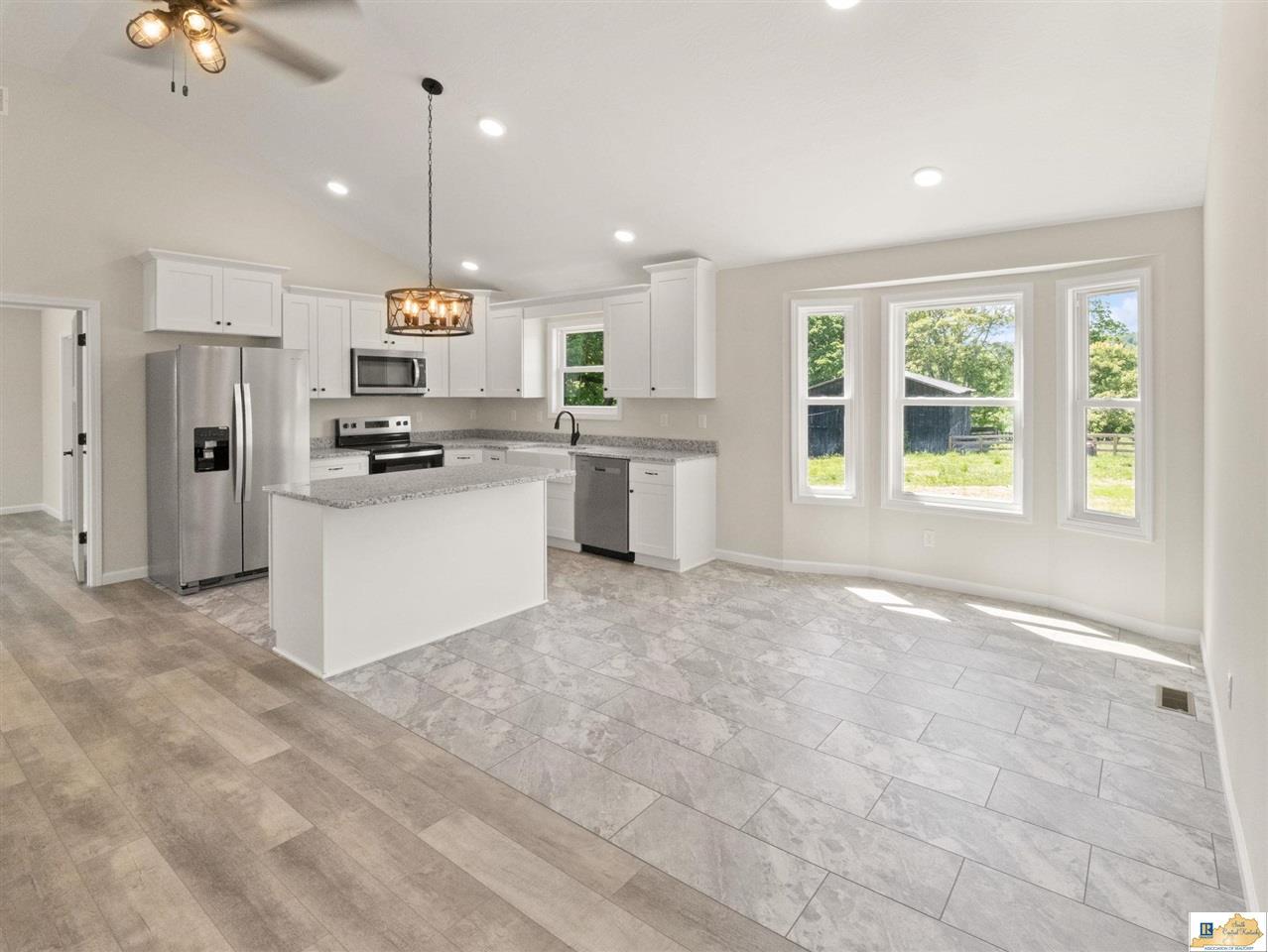 1363 Short Cut Road Horse Cave, KY 42749 - Photo 5 of 64 Gallery Image 5