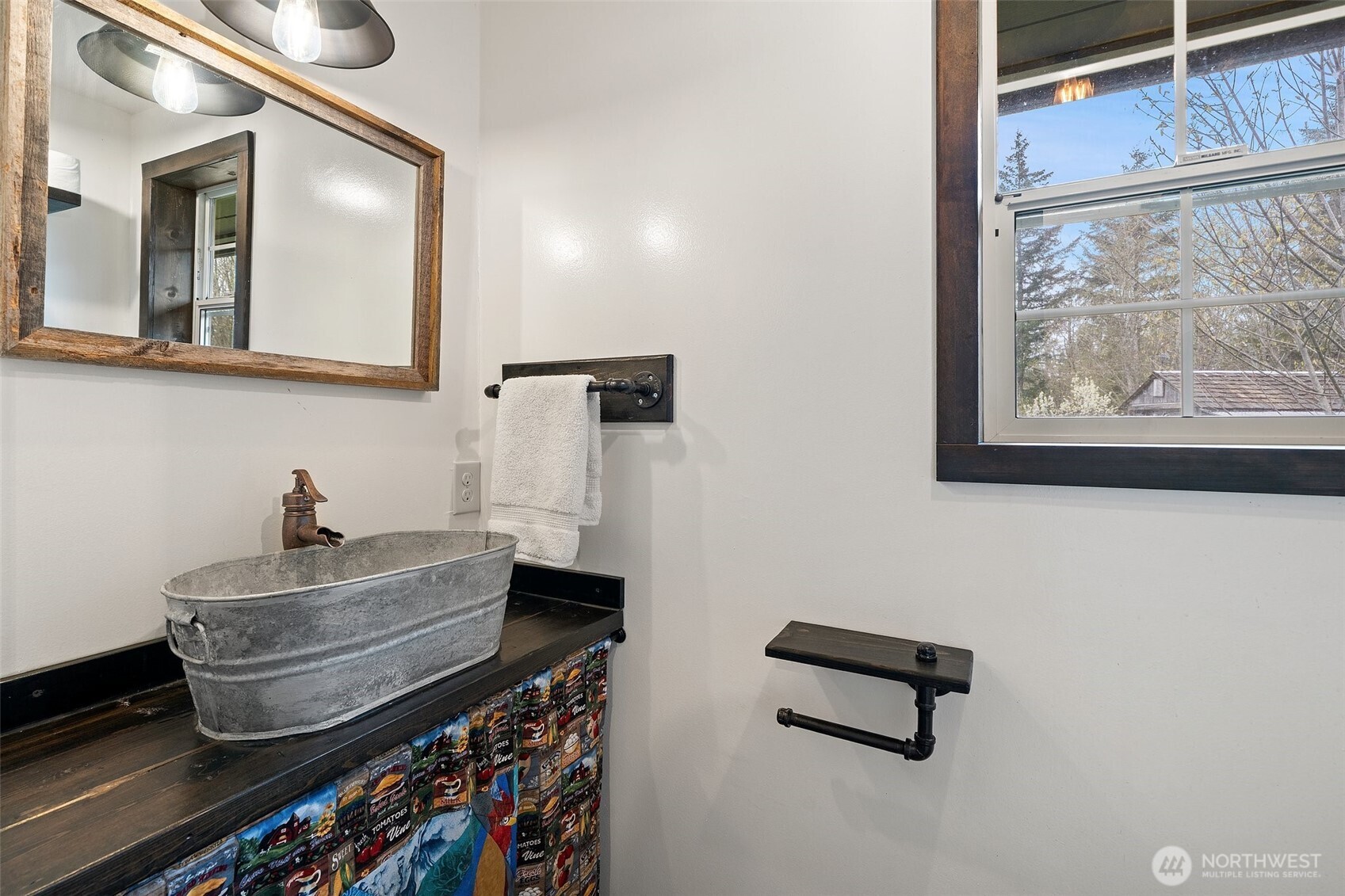 13505 East Victor Road Gig Harbor, WA 98329 - Photo 16 of 40