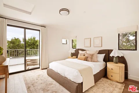 $2,950,000 | 1023 Superba Avenue, Venice, CA 90291