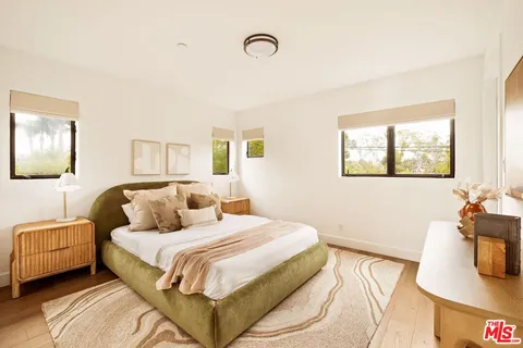 $2,950,000 | 1023 Superba Avenue, Venice, CA 90291