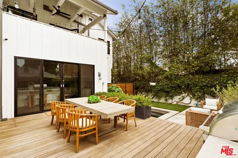 $2,950,000 | 1023 Superba Avenue, Venice, CA 90291