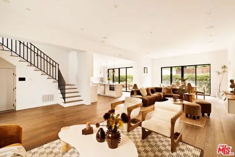 $2,950,000 | 1023 Superba Avenue, Venice, CA 90291