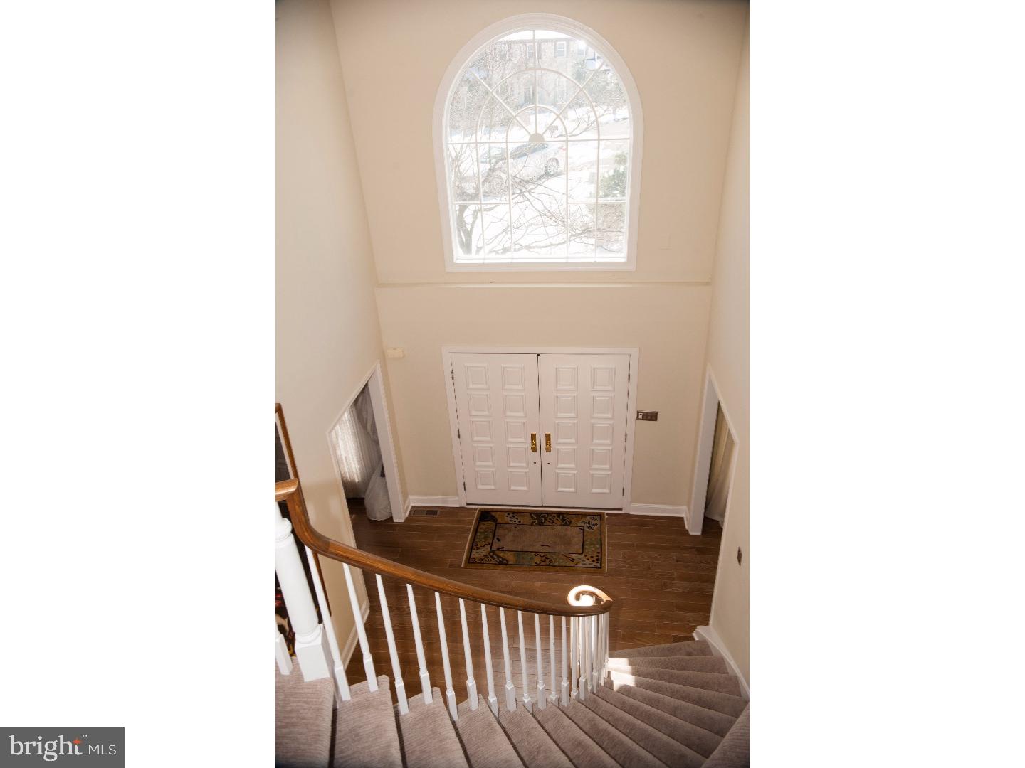 172 Spring Flower Court Huntingdon Valley, PA 19006 - Photo 4 of 23 Gallery Image 4