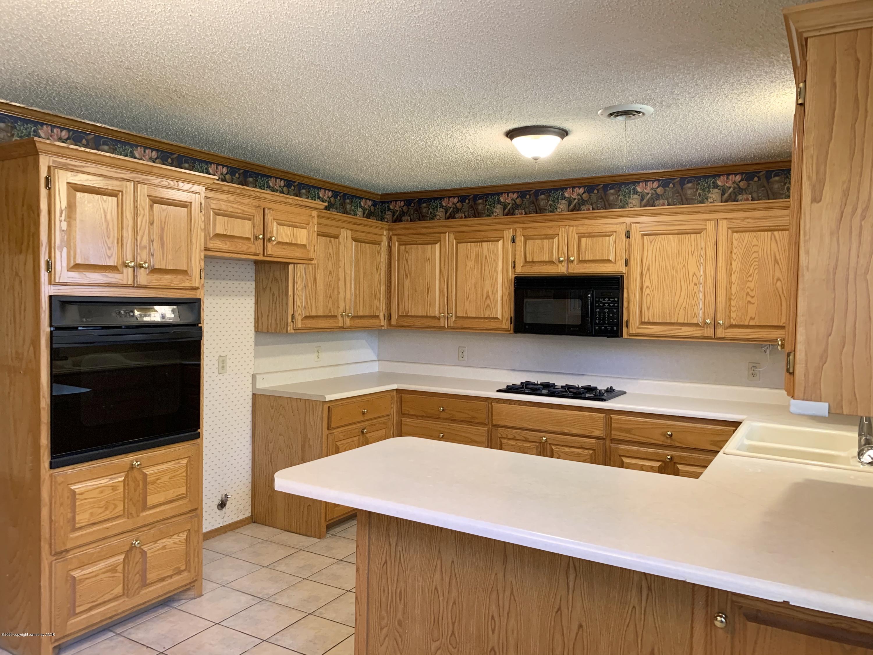 3415 Rutson Drive Amarillo, TX 79109 - Photo 12 of 44 Kitchen