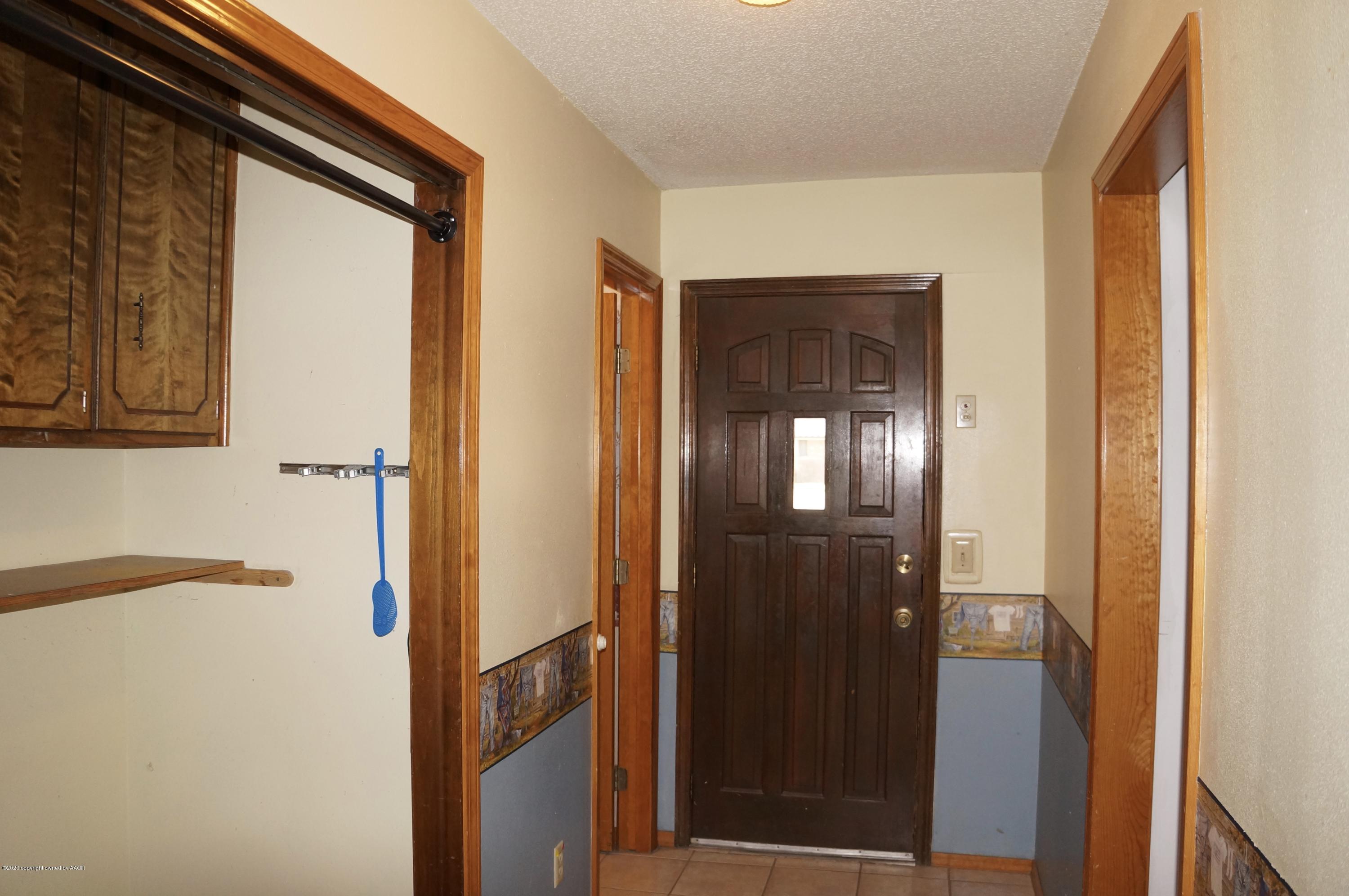 3415 Rutson Drive Amarillo, TX 79109 - Photo 19 of 44 Garage Entry/Laundry