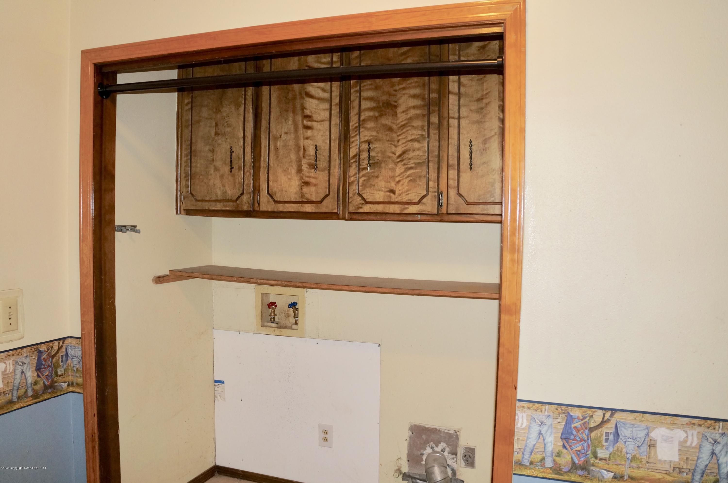 3415 Rutson Drive Amarillo, TX 79109 - Photo 20 of 44 Laundry