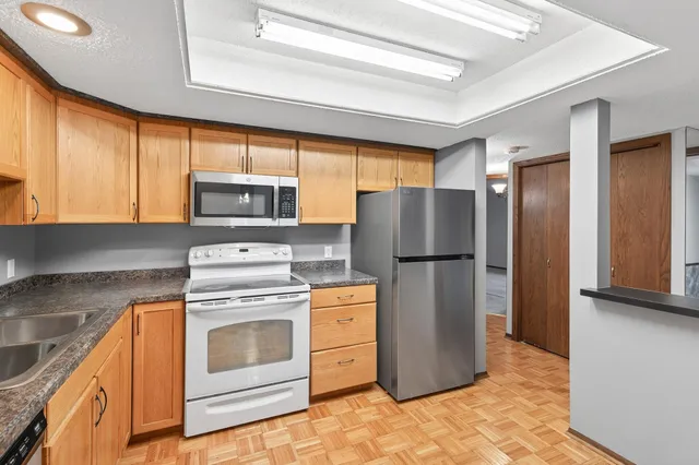 $125,000 | 4710 58th Avenue North, Unit 202, Crystal, MN 55429