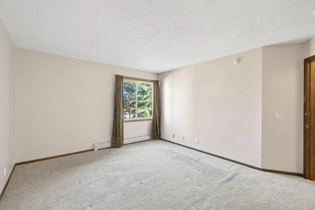 $125,000 | 4710 58th Avenue North, Unit 202, Crystal, MN 55429