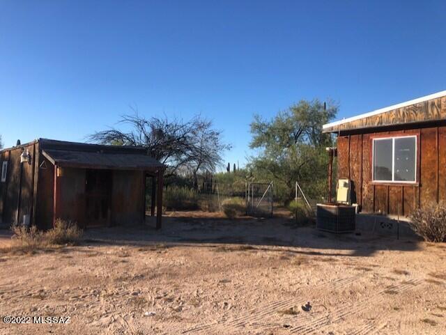 11181 North Sandra Road Tucson, AZ 85742 - Photo 12 of 17 sandra tack room