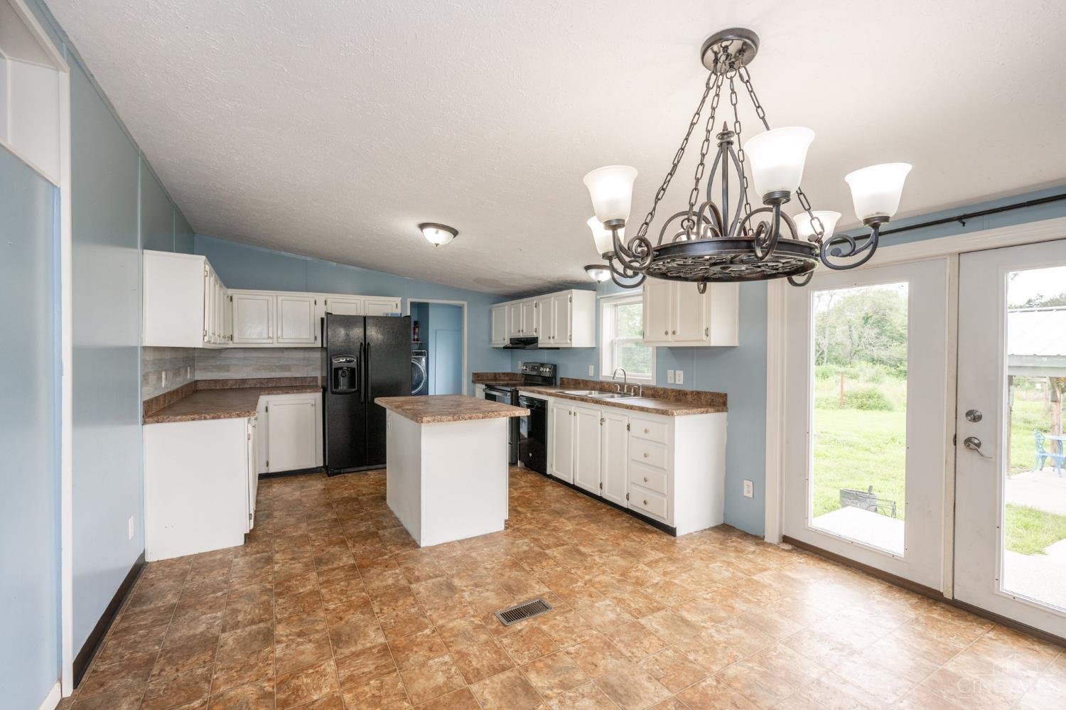 102 Penquite Road Blanchester, OH 45107 - Photo 10 of 28 Gallery Image 10