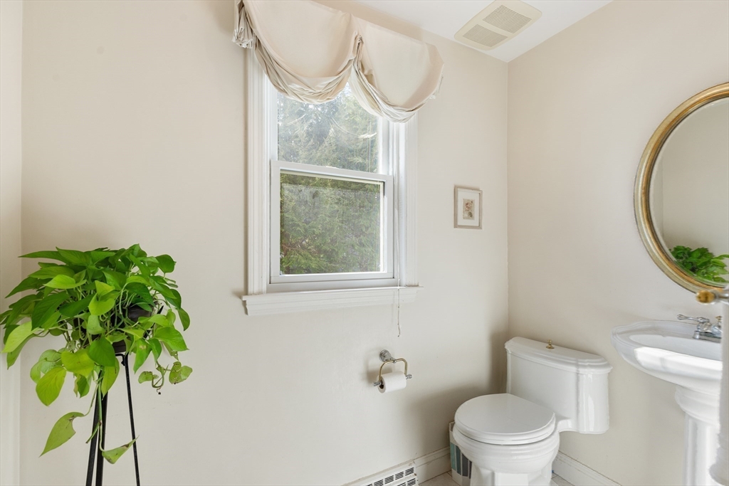 76 Birch Hill Road Belmont, MA 02478 - Photo 11 of 33 Gallery Image 11