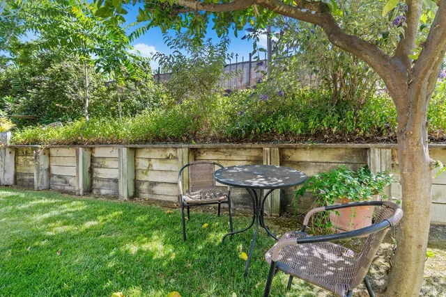 a very nice looking dining room with lots of tables and chairs