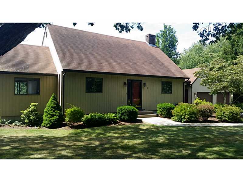 11 Country Side Road Narragansett, RI 02882 - Photo 3 of 18 Exterior Front.