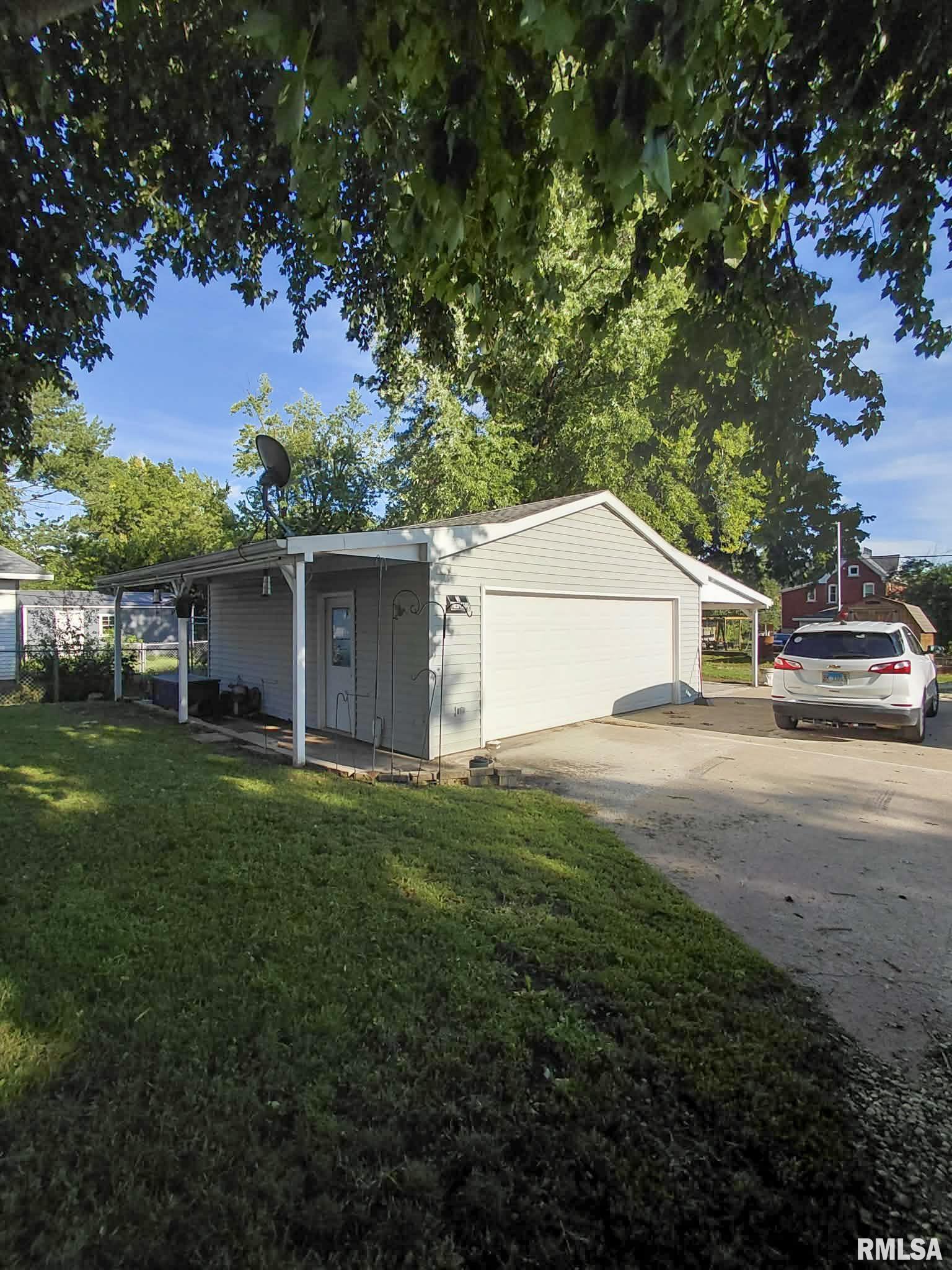 246 West Locust Street Canton, IL 61520 - Photo 9 of 13 Gallery Image 9