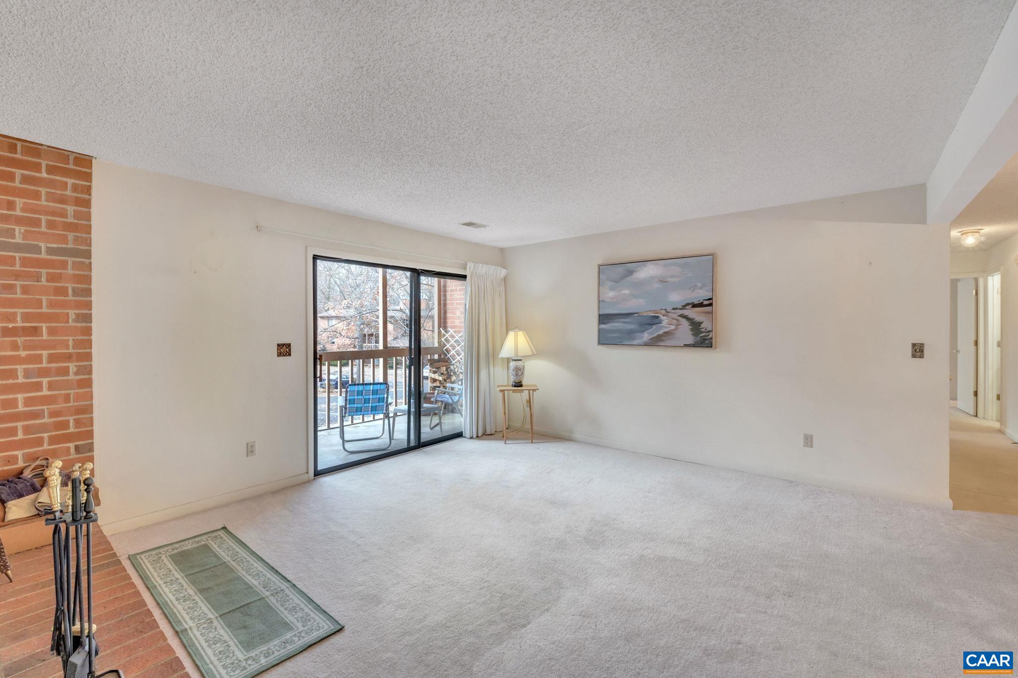 103 Turtle Creek Road, Unit 5 Charlottesville, VA 22901 - Photo 4 of 24 Gallery Image 4