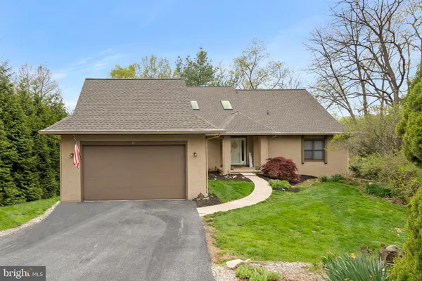 $600,000 | 11 Edinburgh Court, Newark, DE 19711