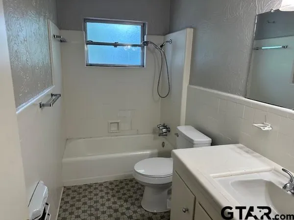 $219,900 | 1435 Glenrose Street, Tyler, TX 75701
