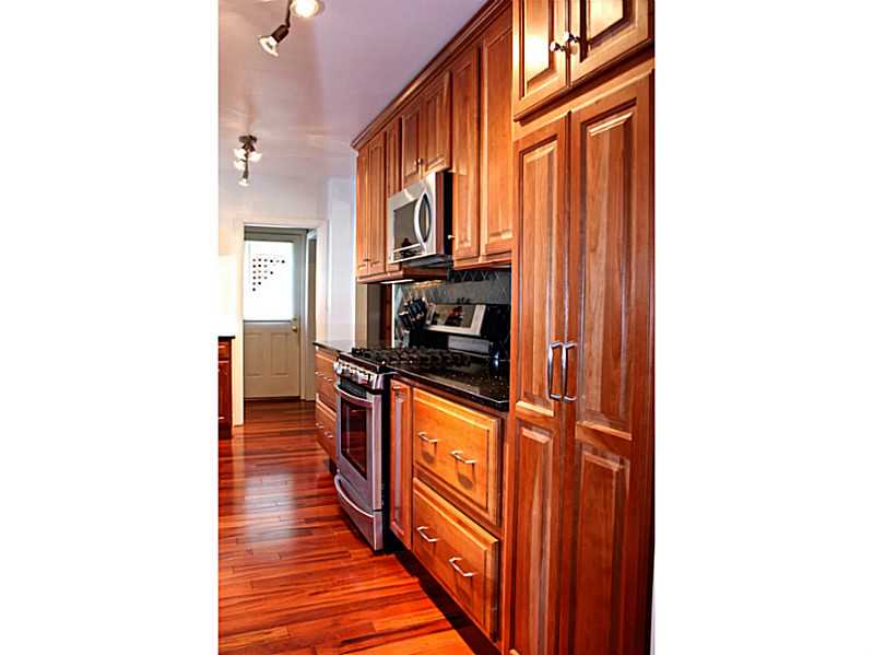 2 Sherwood Road Middletown, RI 02842 - Photo 5 of 25 Kitchen.