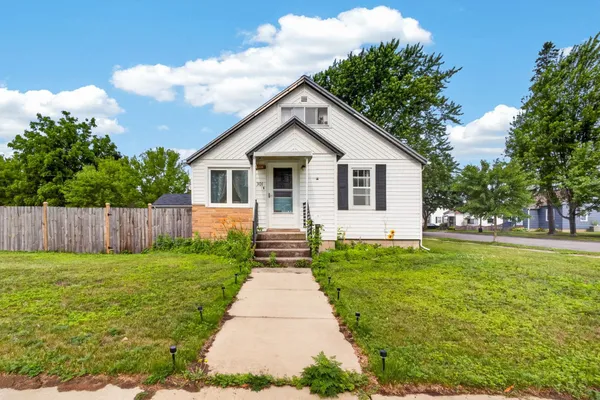 $159,900 | 301 Burns Street, Marinette, WI 54143