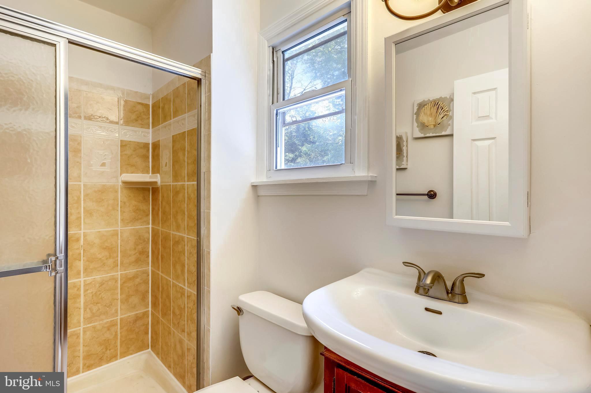 2117 Edgeware Street Silver Spring, MD 20905 - Photo 16 of 30